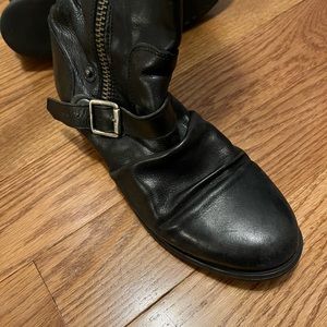 Steve Madden tall leather boots